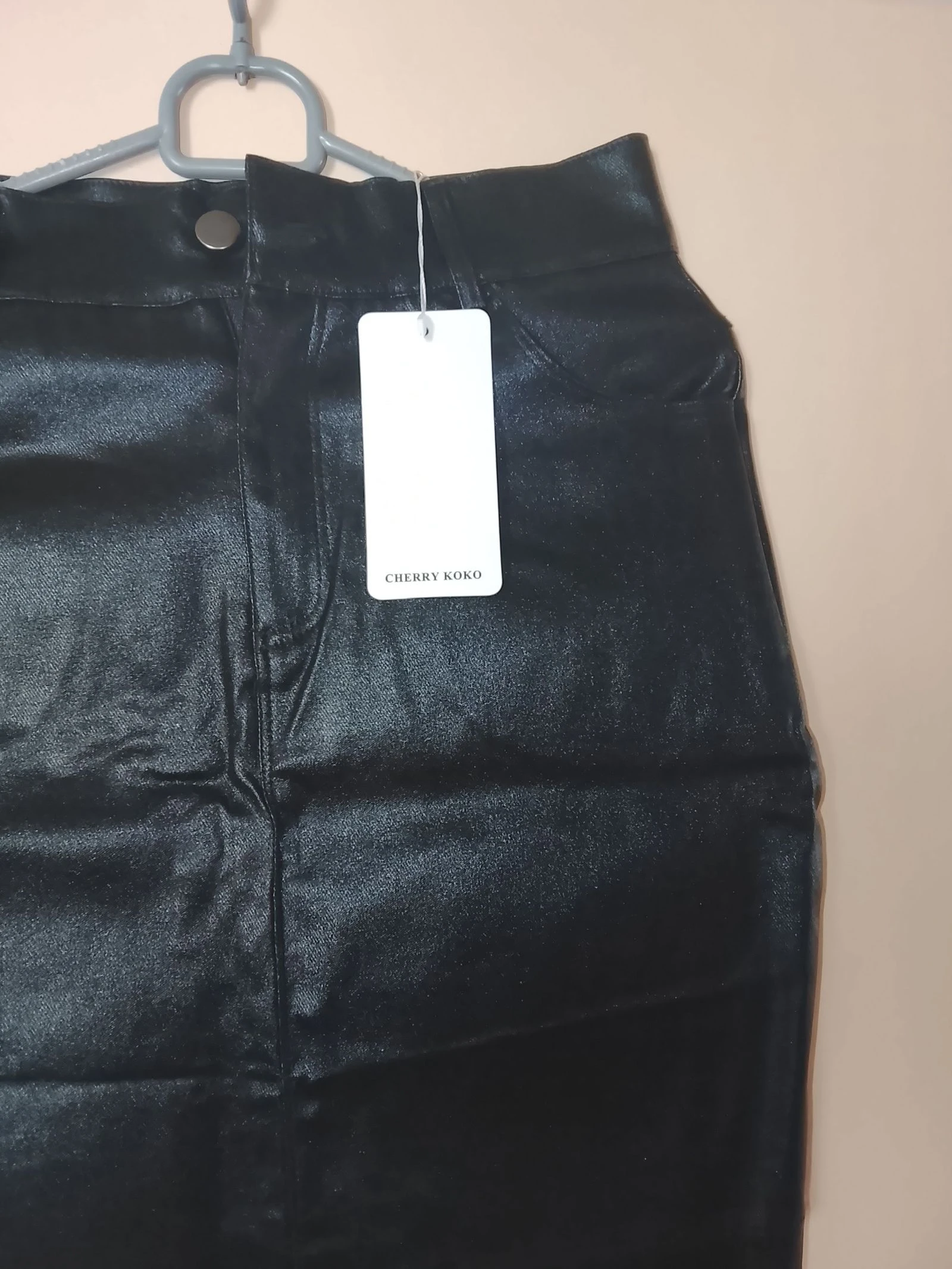 Saia preta com efeito couro 3 tamanhos disponíveis P M G – photo 3